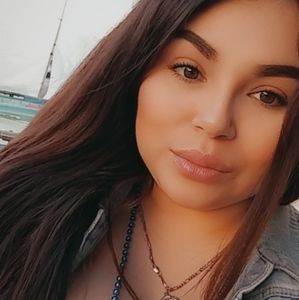 Meet your Posher, Thalia